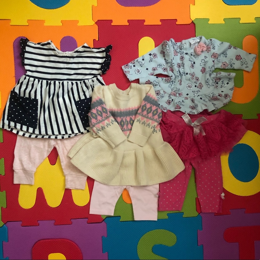Bundle of 3 baby girl outfits 0-3 months